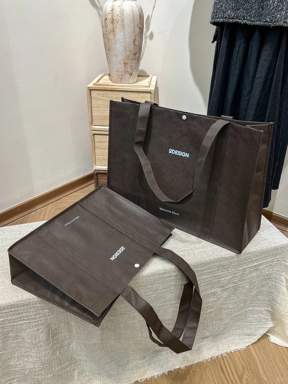 Tote with Bottom Gusset
