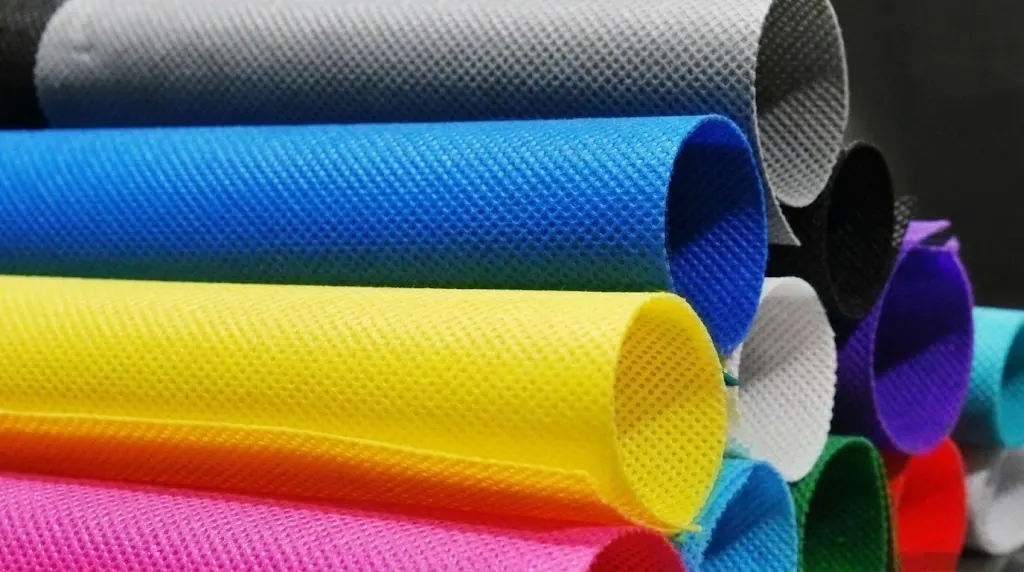 Non-woven fabric color options for custom bags